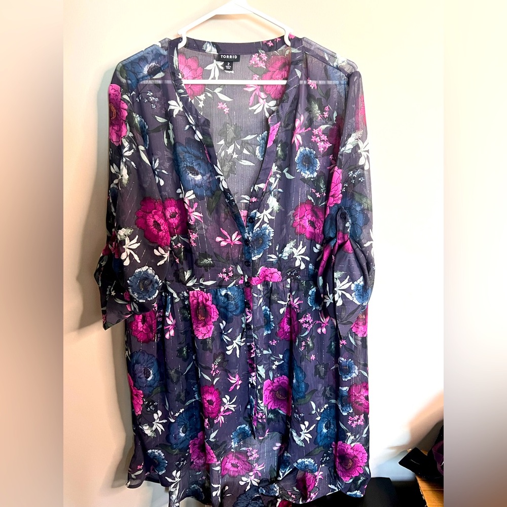 Torrid Size 2 - High Low Floral Blouse